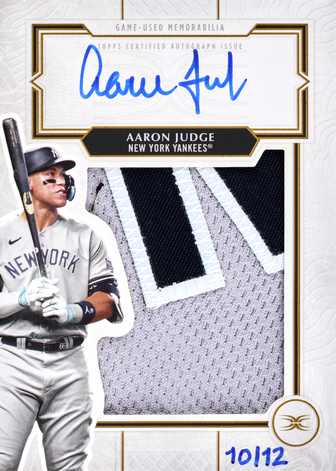 2025_Topps_Definitive_Baseball_AutographedUltraPatch_HandNumbered_AaronJudge_FR.jpg
