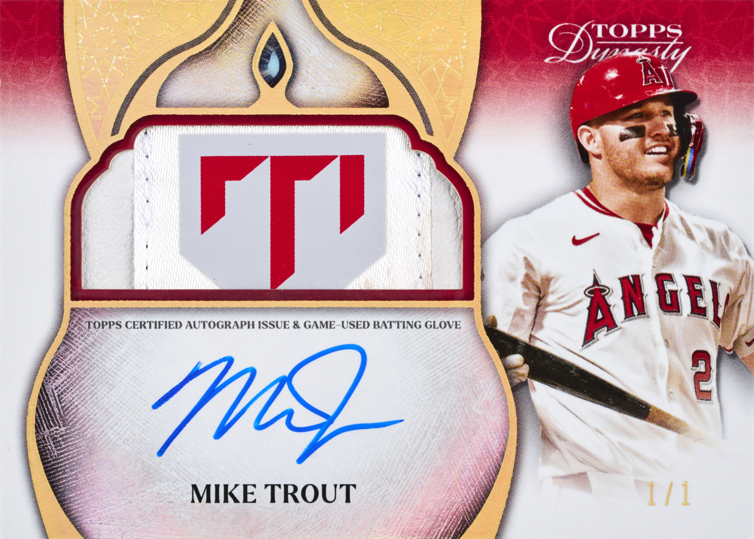 2025_Topps_Dynasty_Baseball_DynastyAutoBattingGlove_ABG-MT1_Gold_MikeTrout_FR.jpg