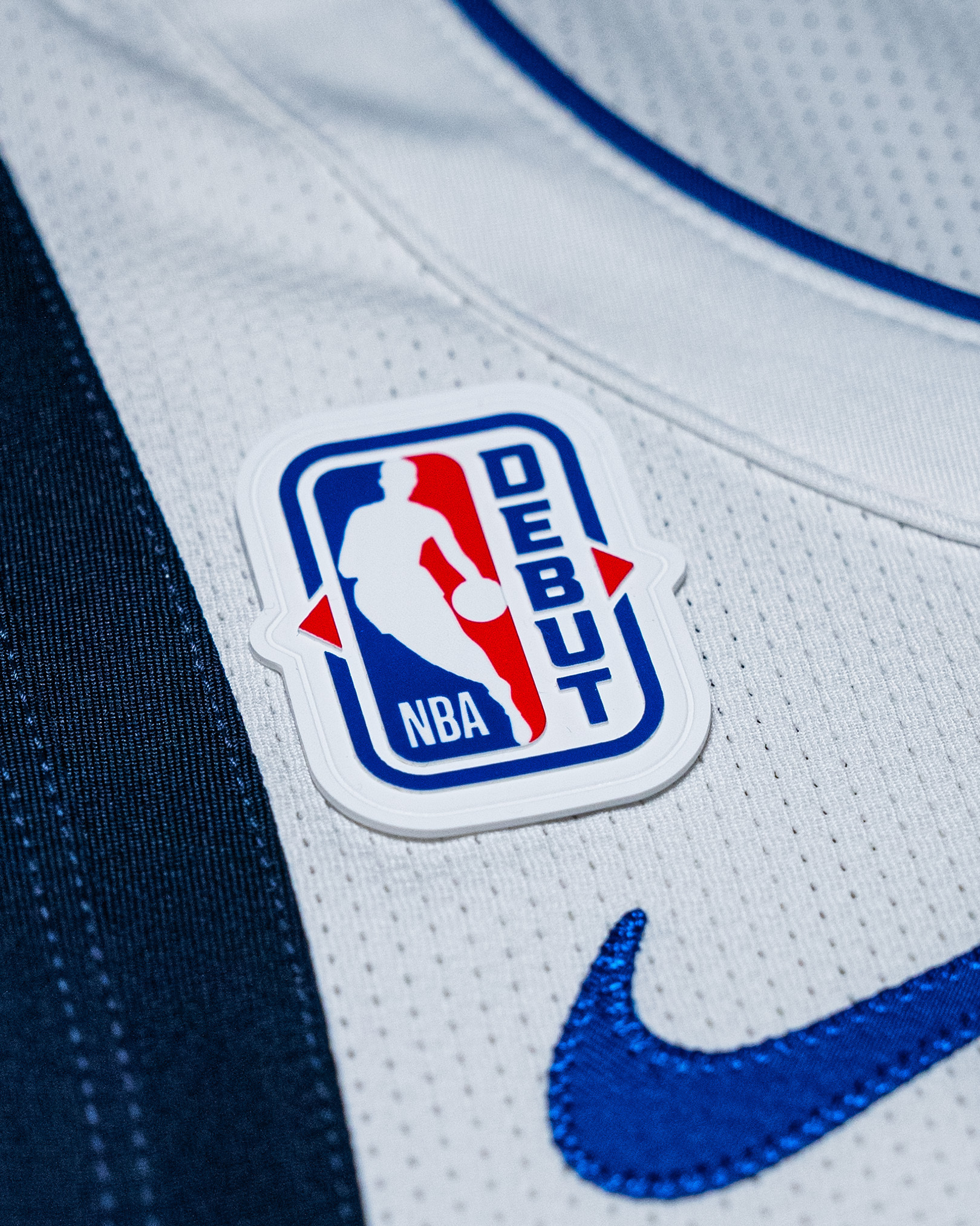 Rookie Debut Patch Autographs